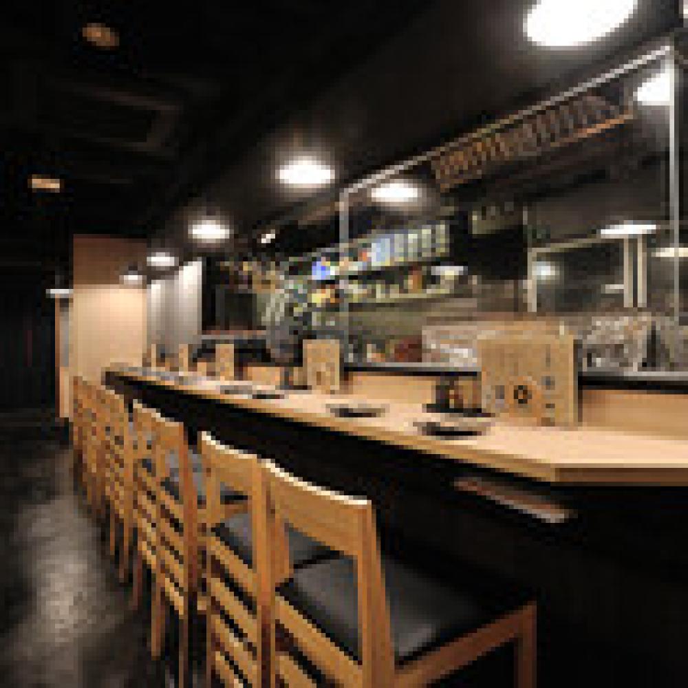 炭火と宮崎地鶏と釜飯 TORA鶏YA 北新地店