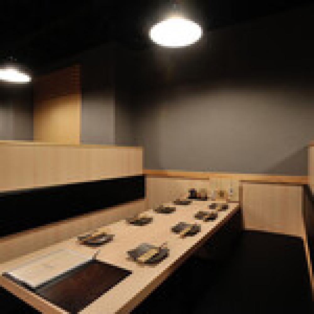 炭火と宮崎地鶏と釜飯 TORA鶏YA 北新地店