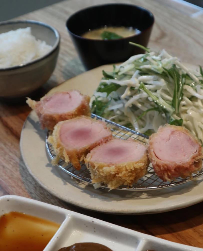 とんかつ しゃぶしゃぶ 新(あらた)