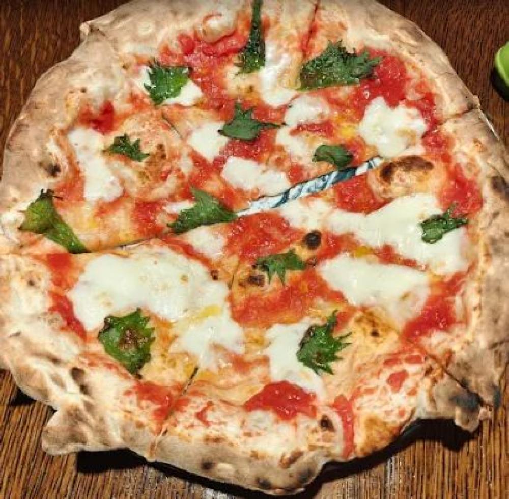 画伯 【GAHAKU】 OSAKA PIZZA