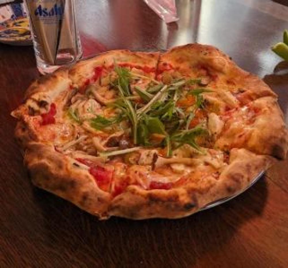 画伯 【GAHAKU】 OSAKA PIZZA